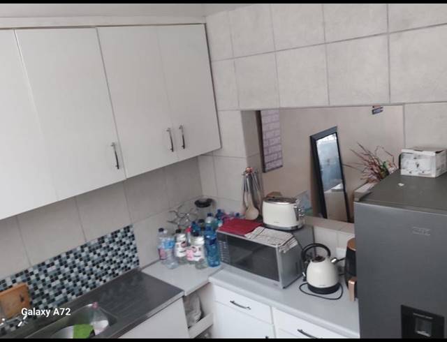 2 BEDROOM DUPLEX FOR SALE IN WINDSOR EAST